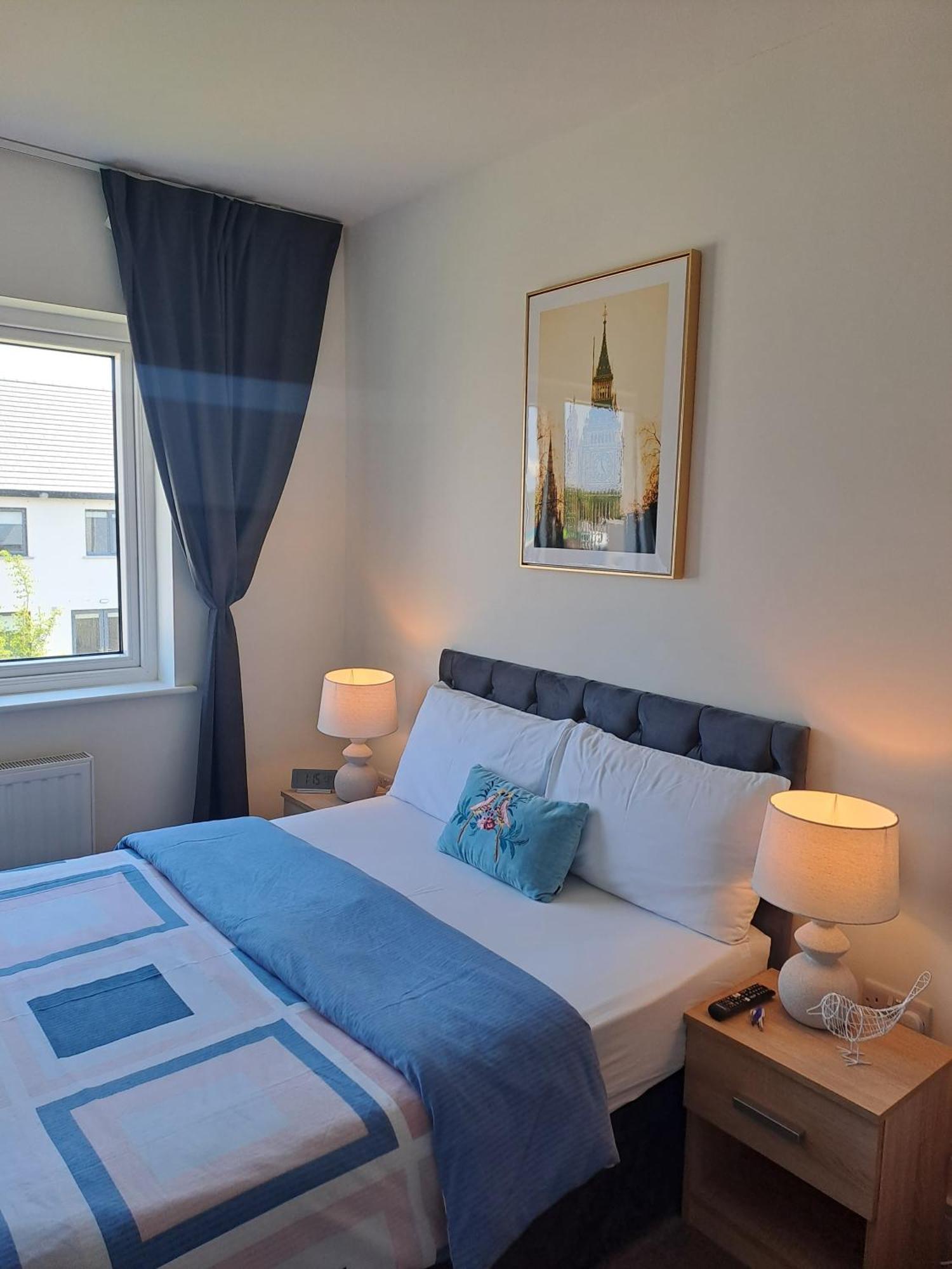 Cozy Bedroom In Lucan, Dublin Exterior foto