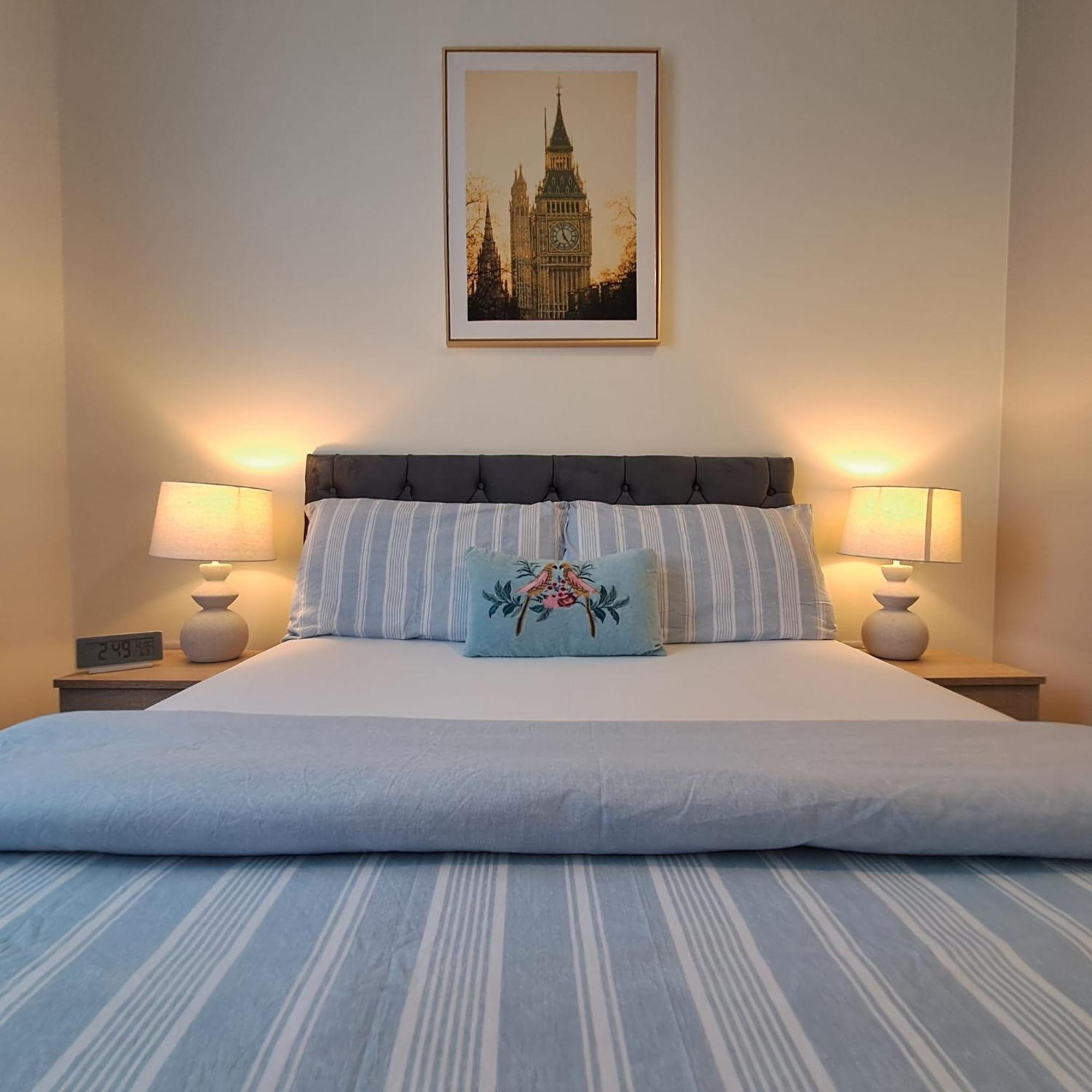 Cozy Bedroom In Lucan, Dublin Exterior foto